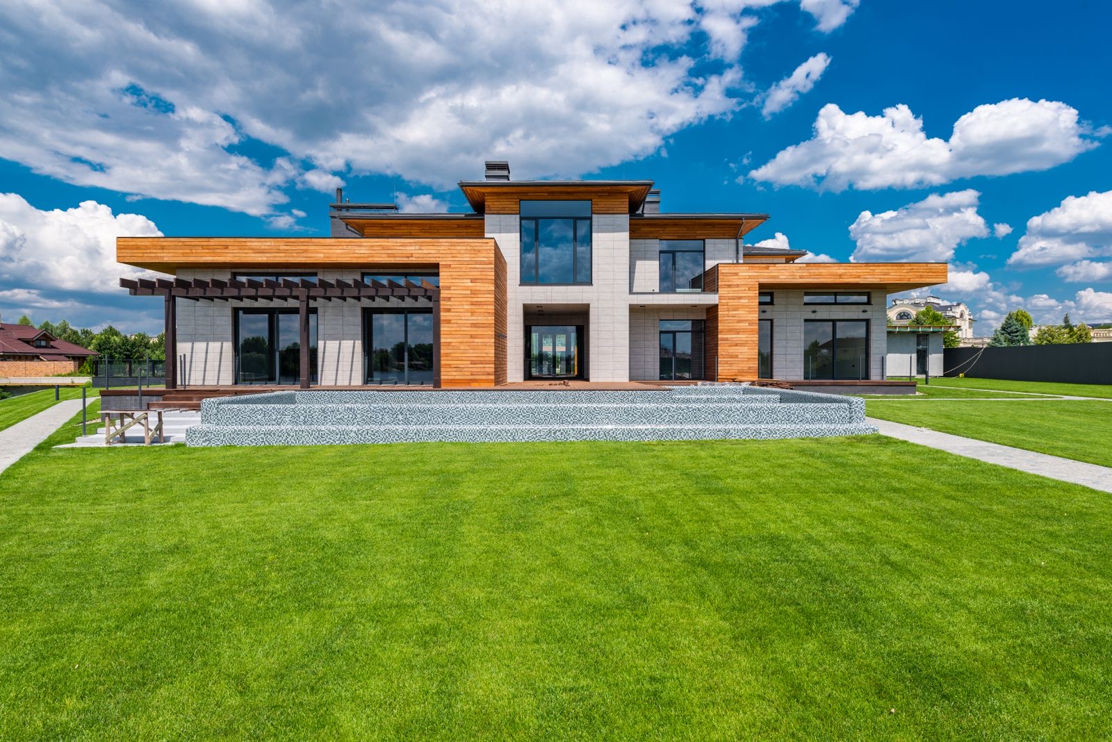 Maison moderne à toiture étanche EPDM à Cannes
